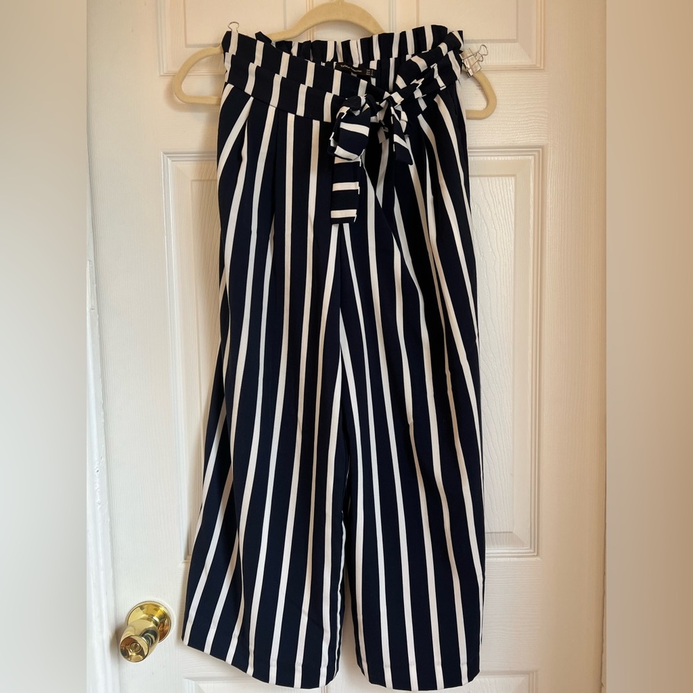 Zara high waisted wide leg culottes pants. Blue and white pinstripes. Size S